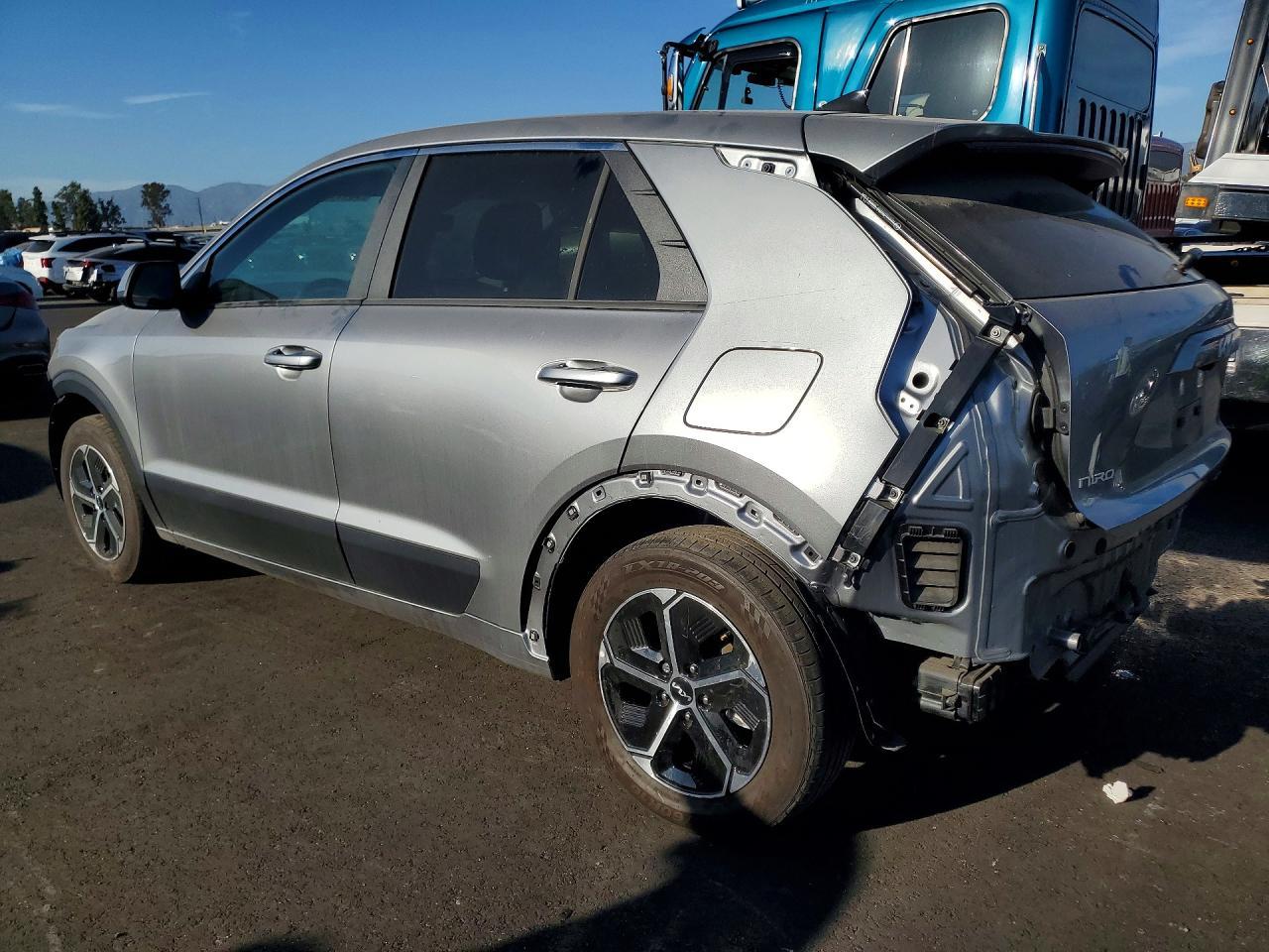 2025 Kia Niro Lx - Фото 2