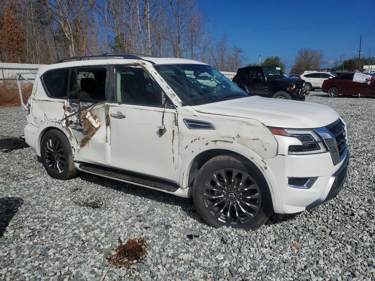 2023 Nissan Armada Platinum - Image 4