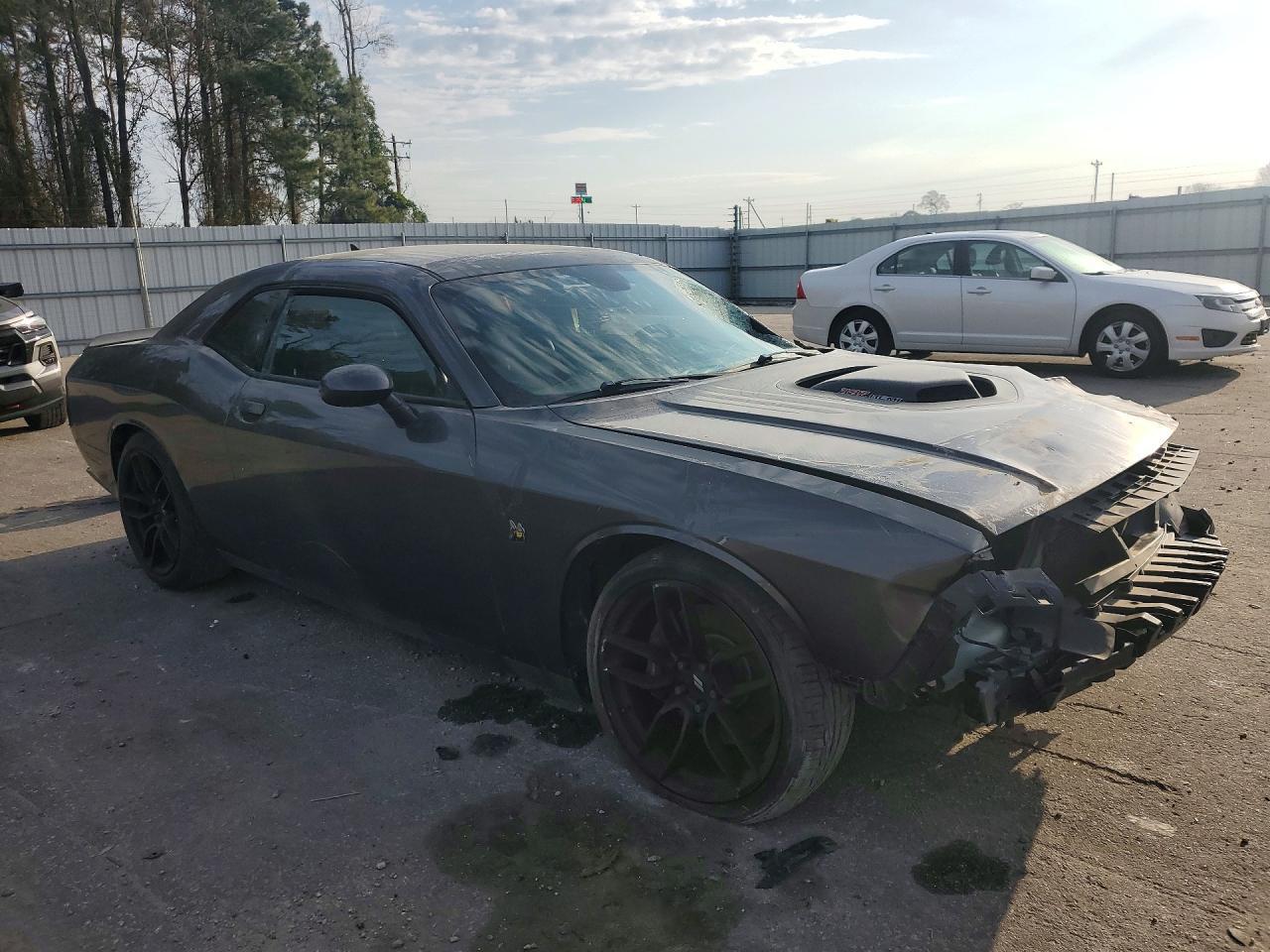 2017 Dodge Challenger R - Фото 4