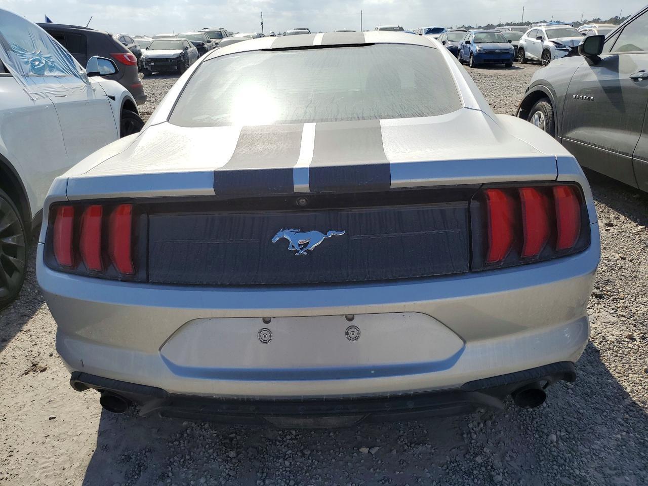 2018 Ford Mustang - Фото 6