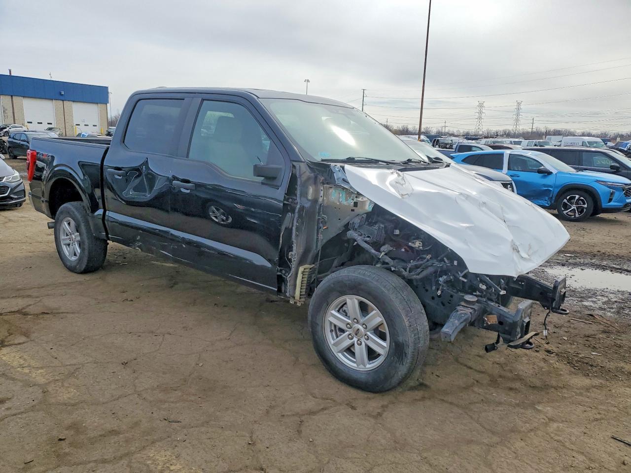 2023 Ford F150 Super - Фото 4
