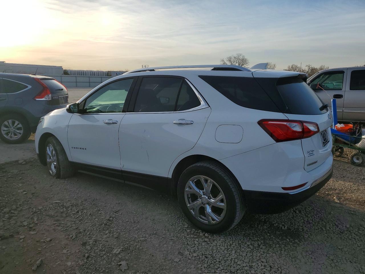 2018 Chevrolet Equinox Premier - Фото 2