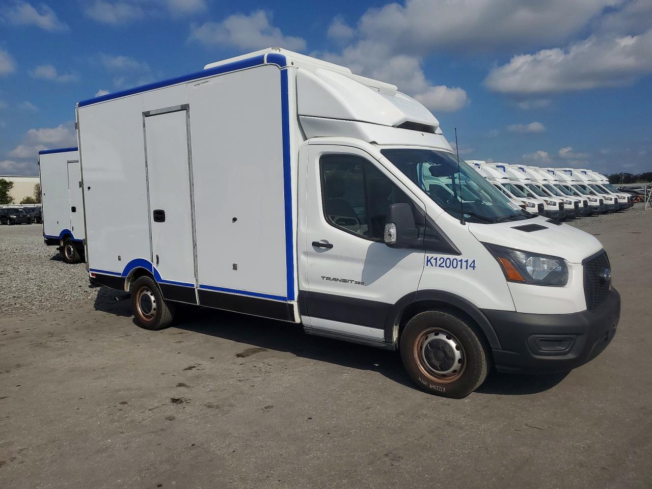 2020 Ford Transit Delivery Truck - Фото 4