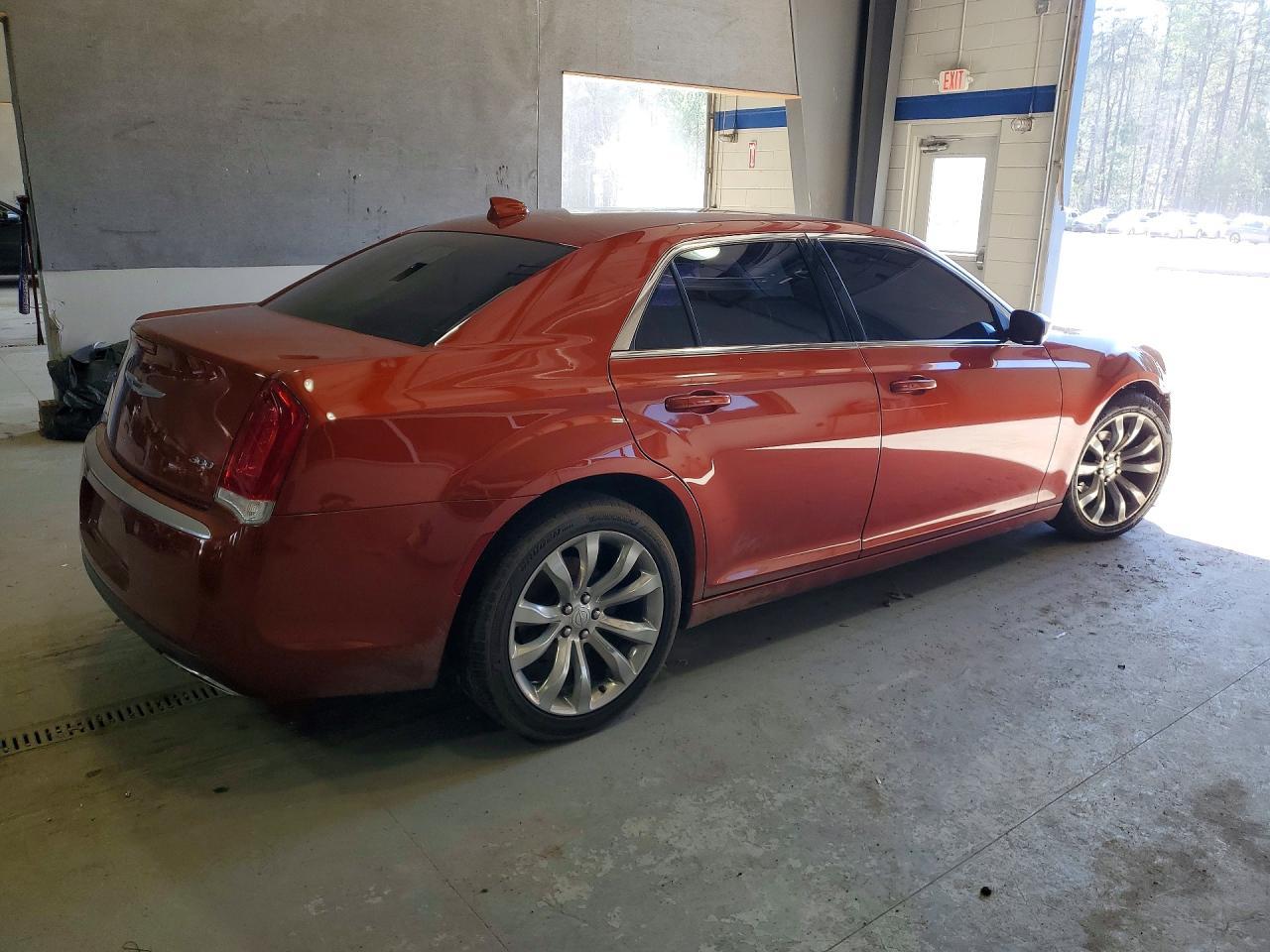 2020 Chrysler 300 Touring - Image 3
