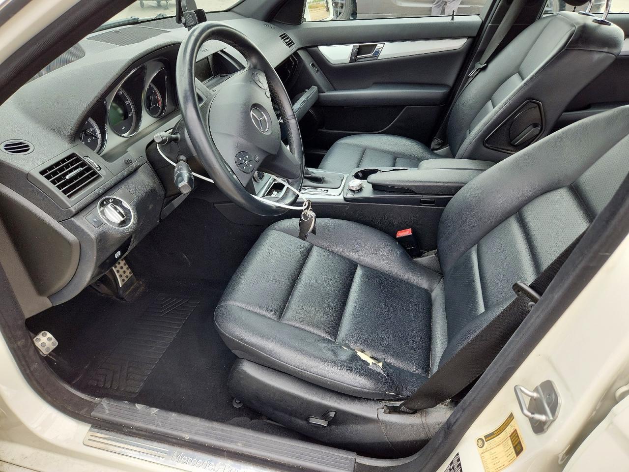 2011 Mercedes Benz C 300 4Matic - Фото 7
