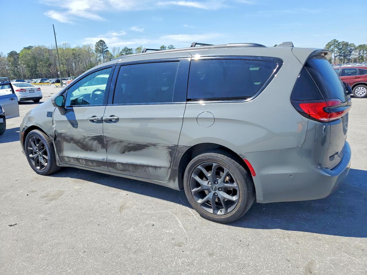 2022 Chrysler Pacifica Limited - Фото 2