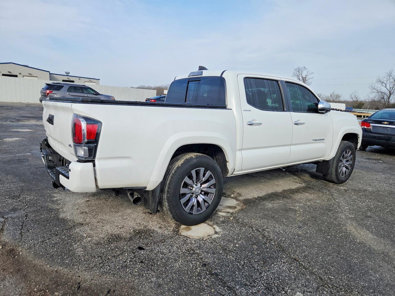 2022 Toyota Tacoma Limited - Фото 3