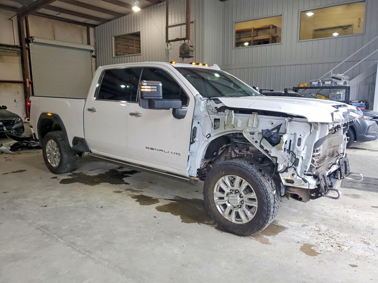 2022 GMC Sierra K2500 Denali - Image 4