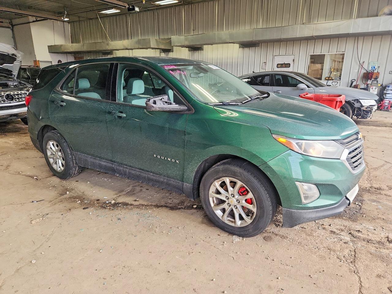 2018 Chevrolet Equinox Ls - Фото 4