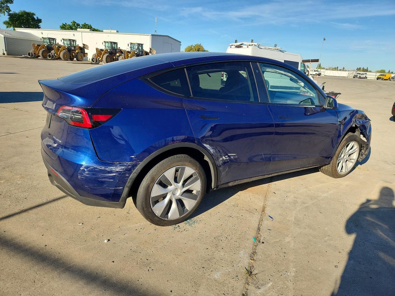 2023 Tesla Model Y - Image 3