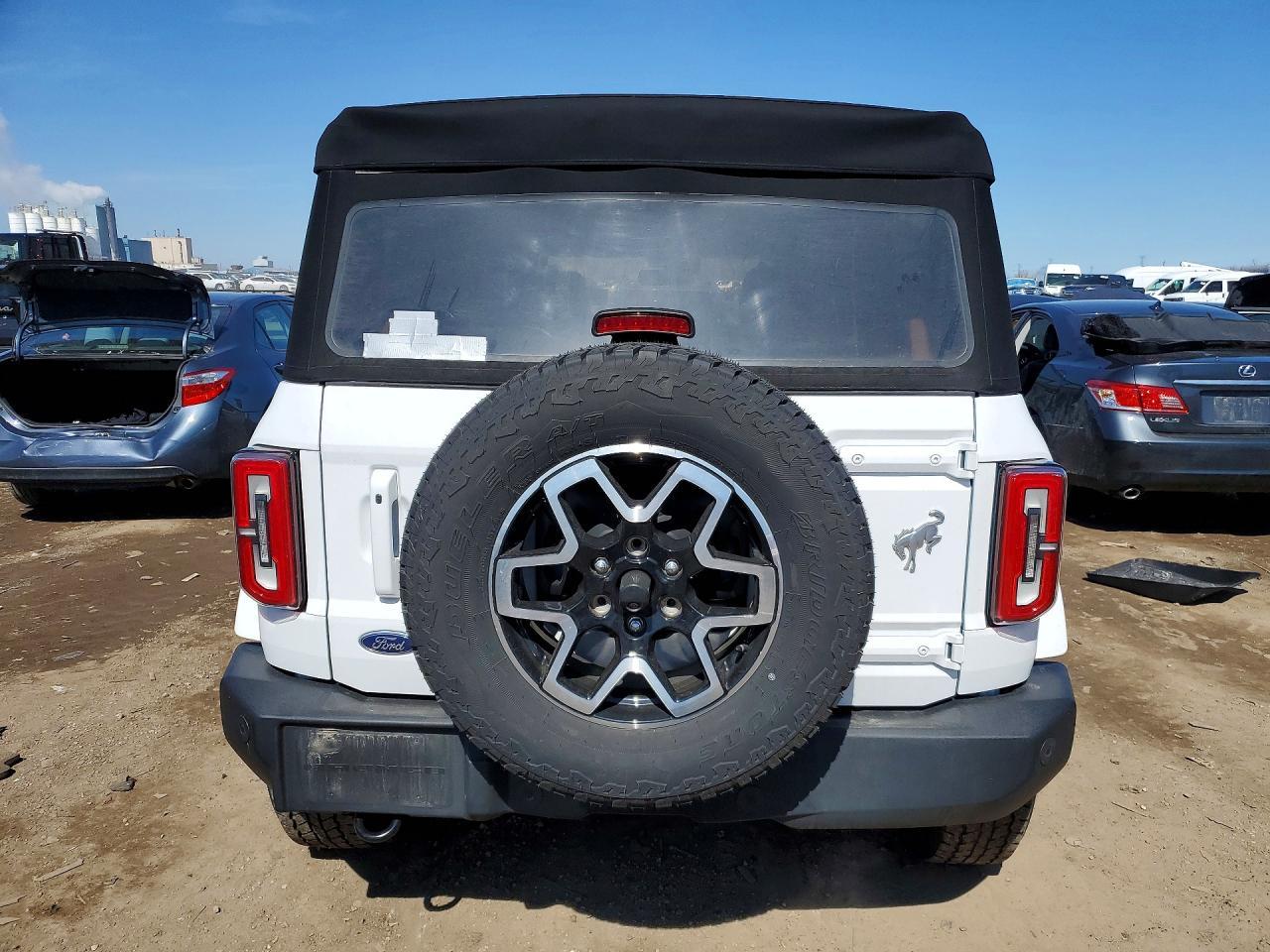 2023 Ford Bronco Base - Image 6