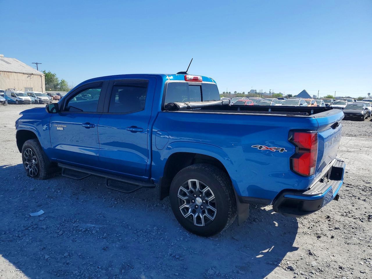2024 Chevrolet Colorado Lt - Фото 2