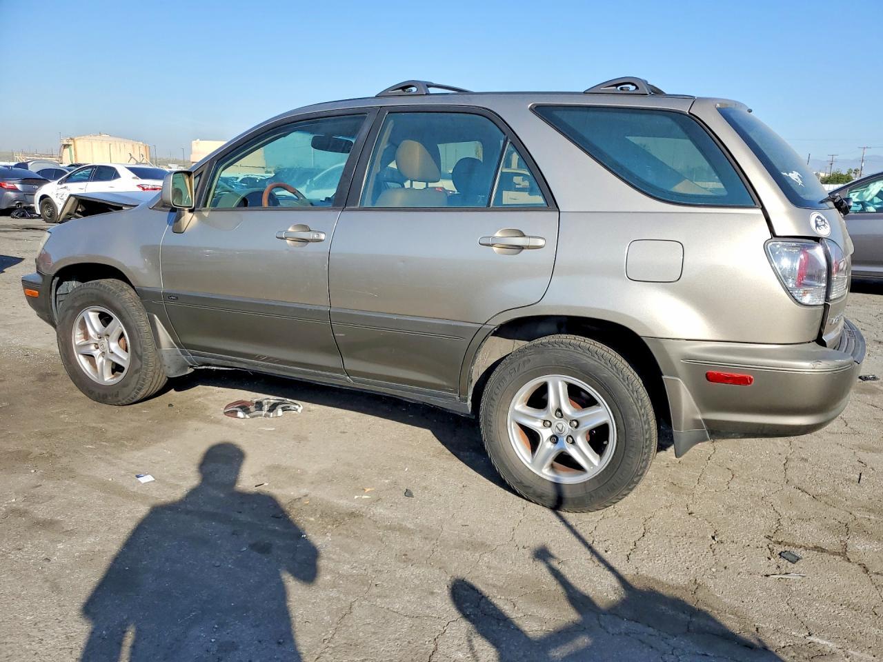 2001 Lexus Rx 300 Base - Image 2
