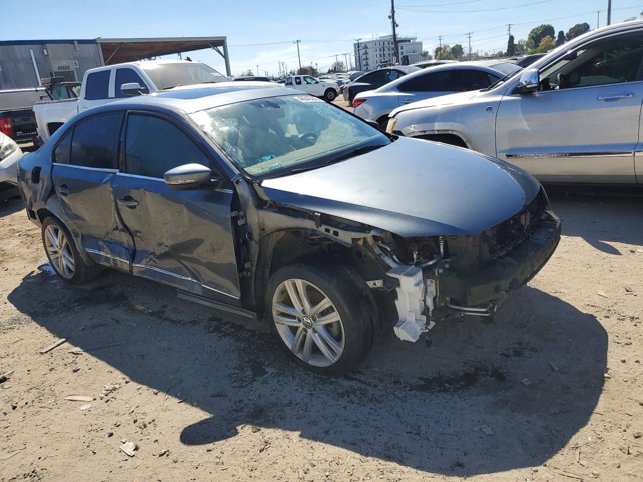 2017 Volkswagen Jetta Sel Premium - Image 4
