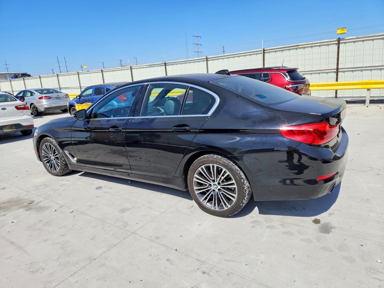 2020 BMW 530 I - Фото 2