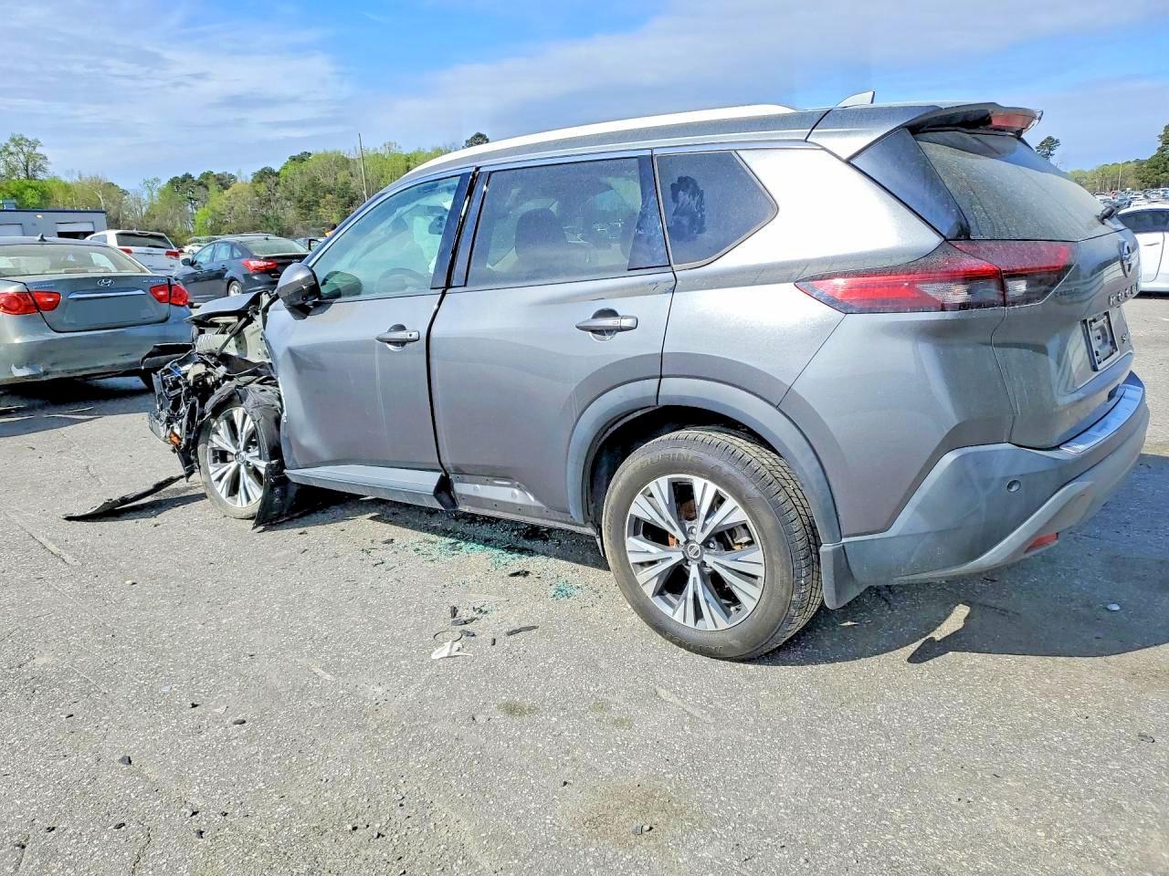 2021 Nissan Rogue Sv - Image 2