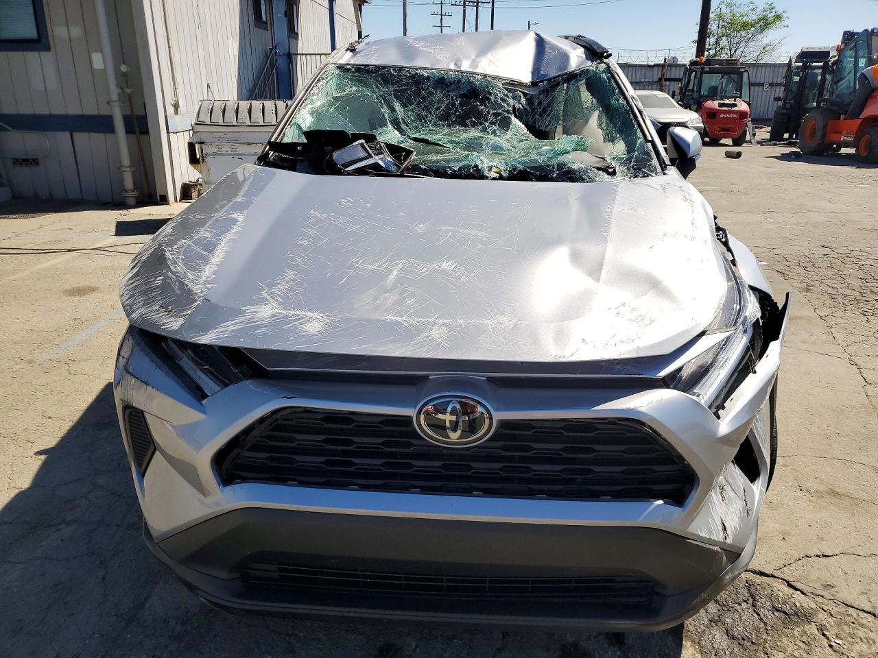 2024 Toyota Rav4 Xle - Image 5
