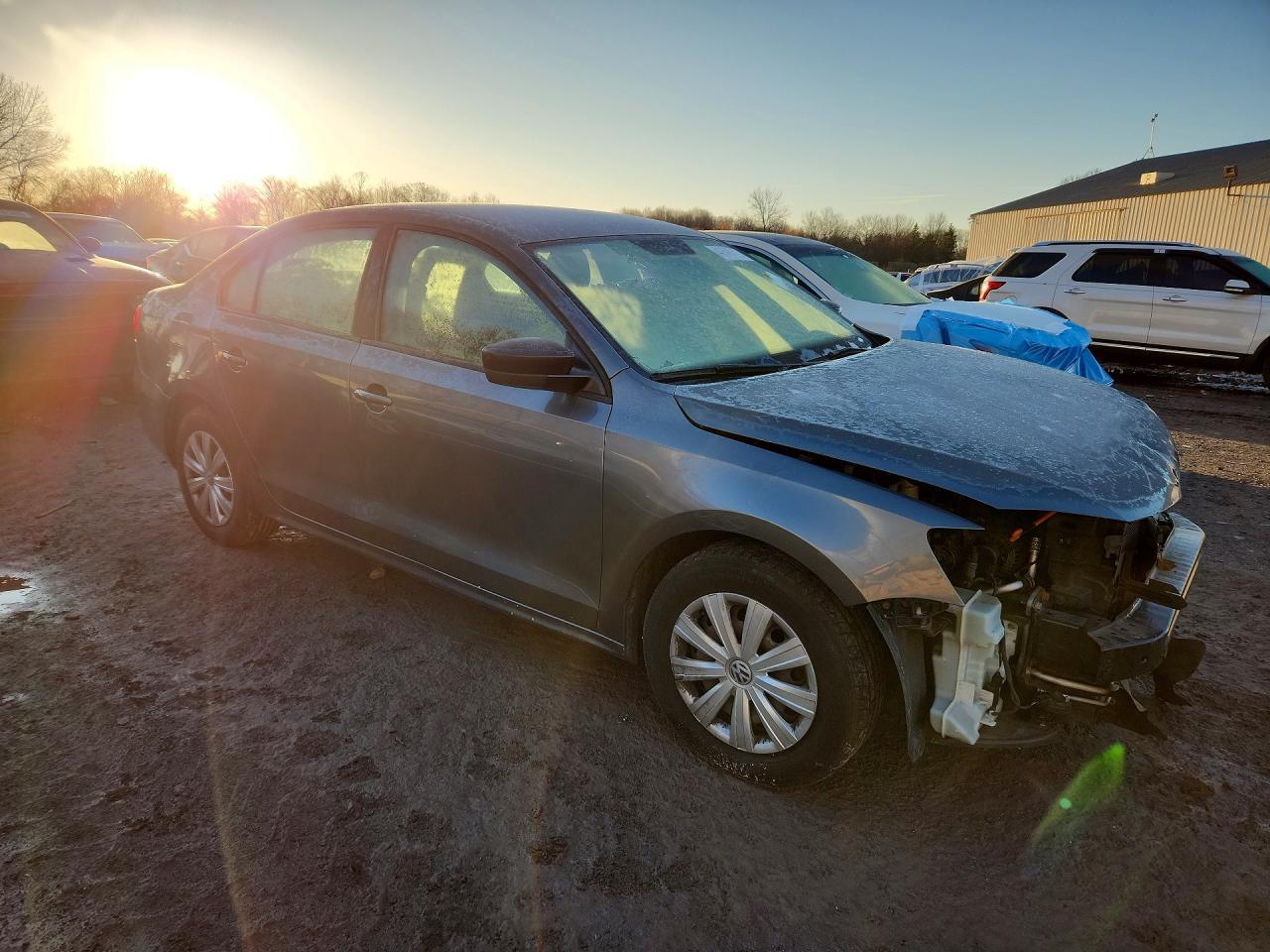 2014 Volkswagen Jetta Base - Image 4