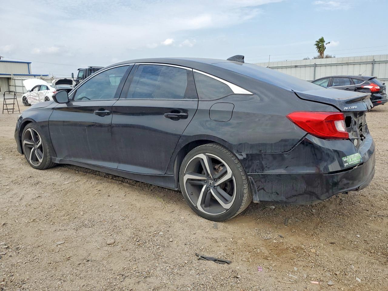 2021 Honda Accord Sport - Фото 2