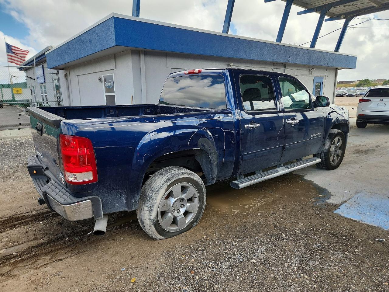 2010 GMC Sierra C1500 Sle - Image 3