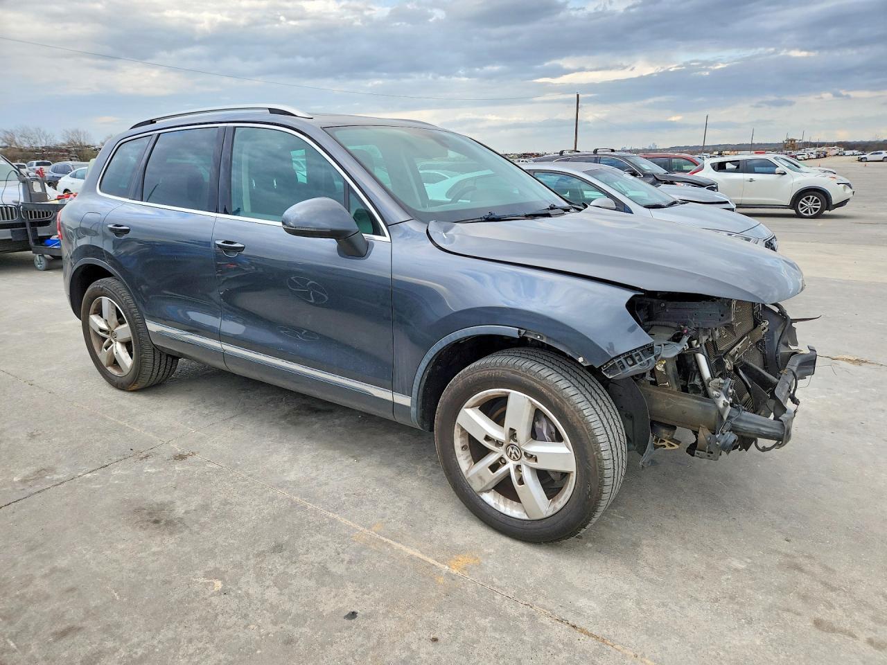 2012 Volkswagen Touareg V6 - Фото 4