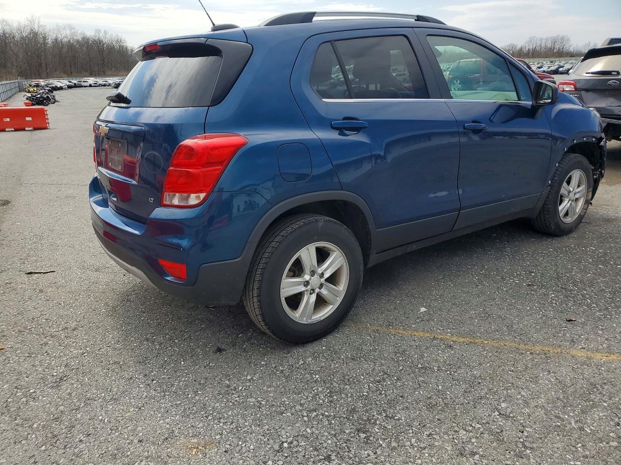 2020 Chevrolet Trax 1Lt - Image 3