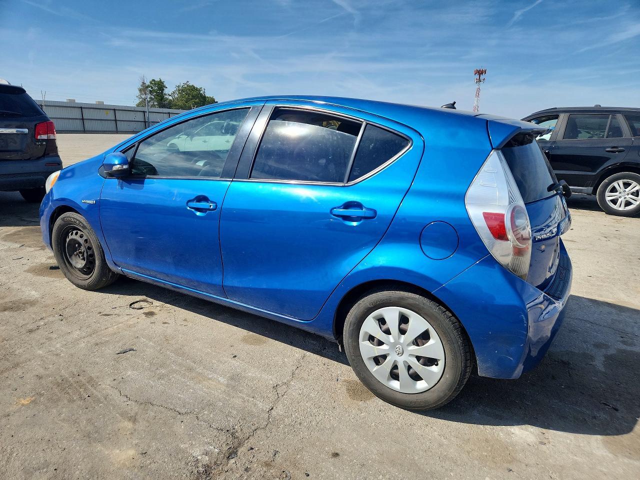 2012 Toyota Prius C Two - Фото 2