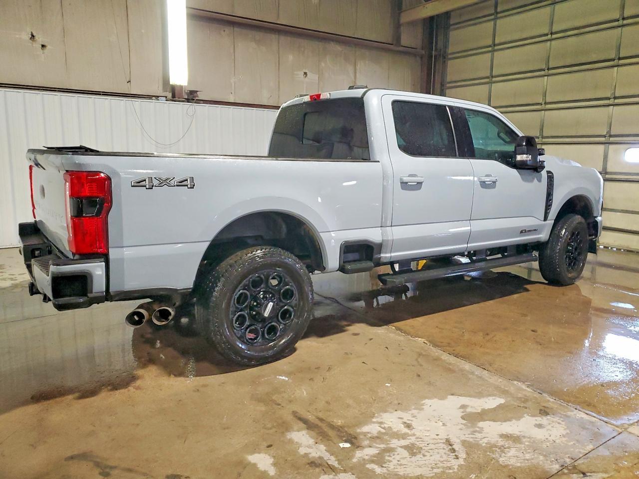 2024 Ford F250 Super Duty - Image 3