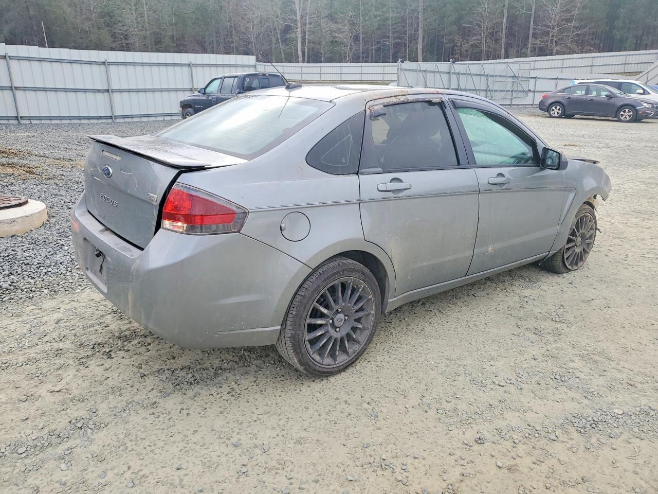 2010 Ford Focus Ses - Image 3