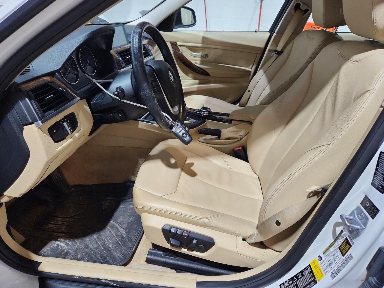 2014 BMW 335 Xi - Фото 7