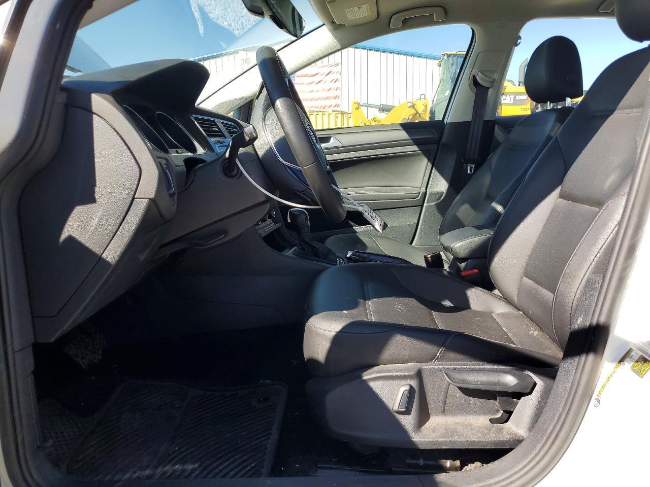 2020 Volkswagen Golf - Фото 7