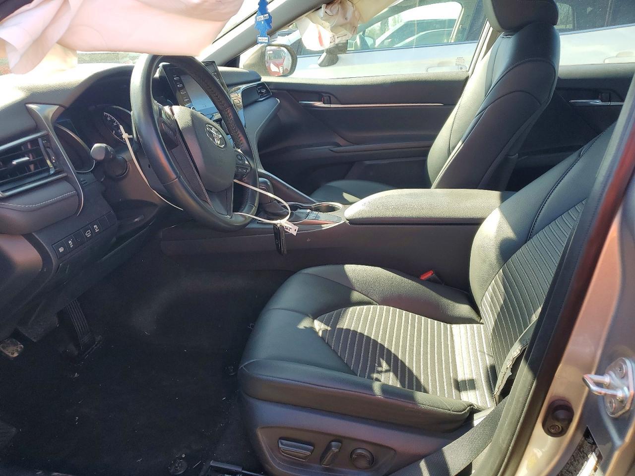 2023 Toyota Camry - Фото 7