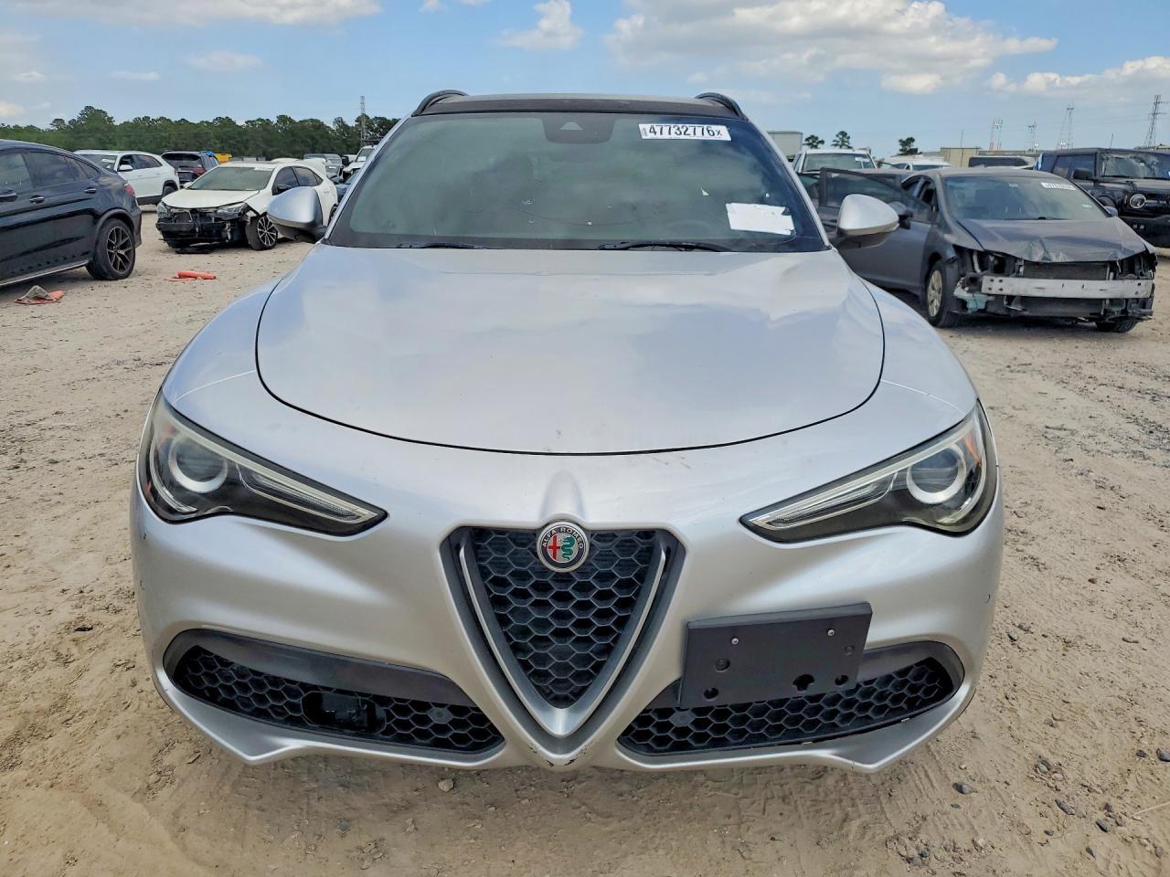 2018 Alfa Romeo Stelvio Ti Sport - Фото 5