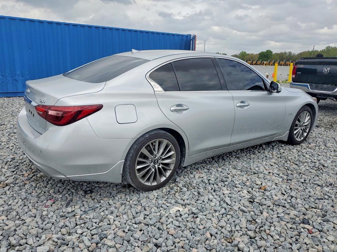 2018 Infiniti Q50 3.0T Luxe - Image 3
