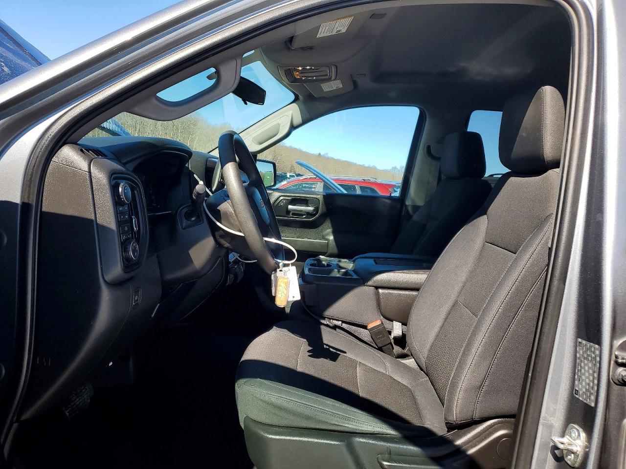 2019 Chevrolet Silverado K1500 Custom - Фото 7