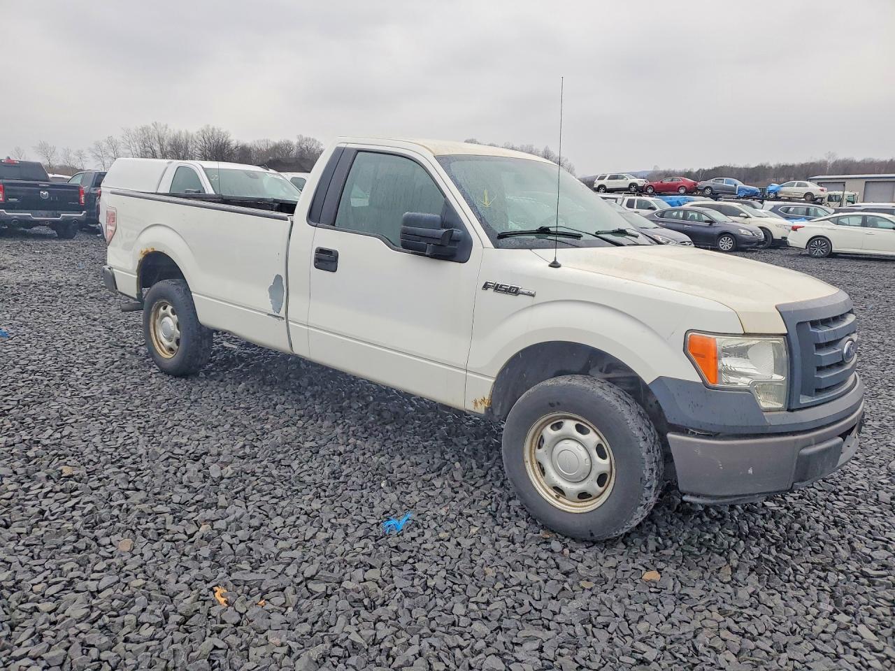 2011 Ford F150 - Image 4