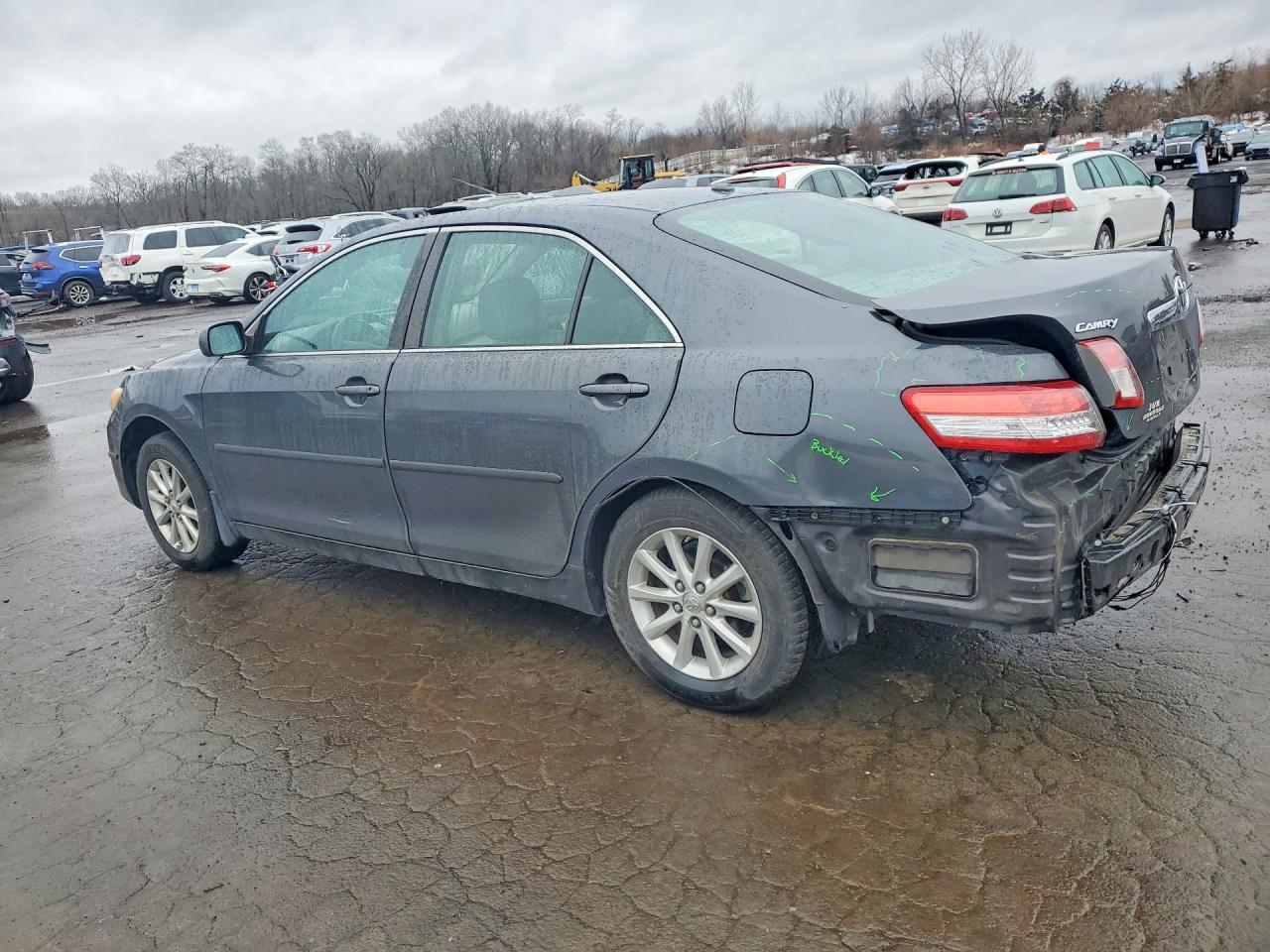 2010 Toyota Camry Xle - Фото 2