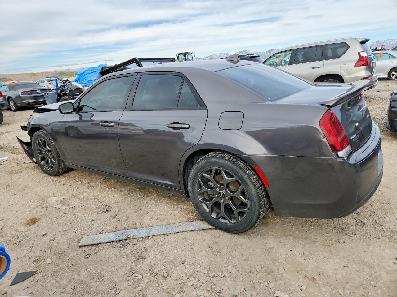 2018 Chrysler 300 S - Фото 2