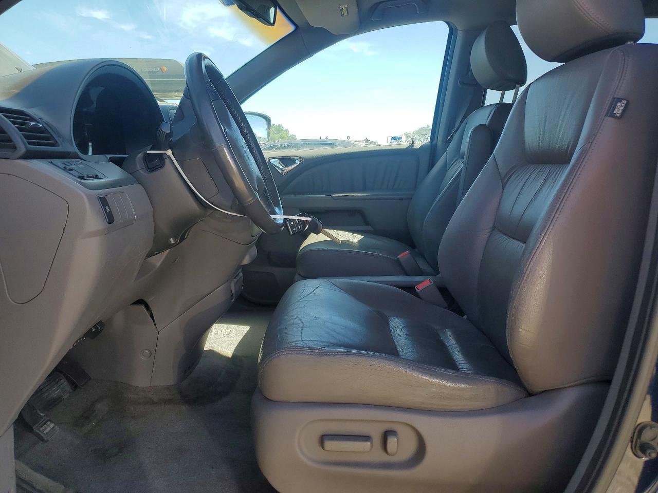 2008 Honda Odyssey - Image 7