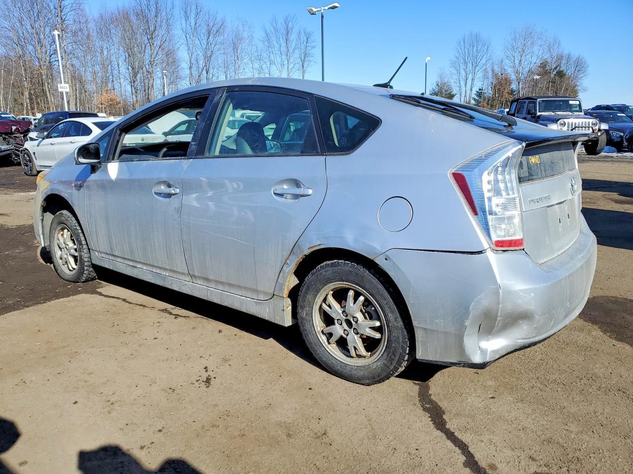 2010 Toyota Prius Iv - Фото 2