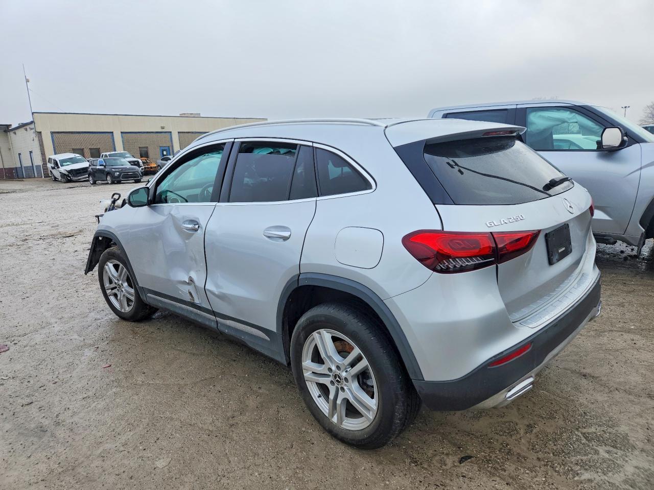 2021 Mercedes-Benz Gla 250 4Matic - Фото 2