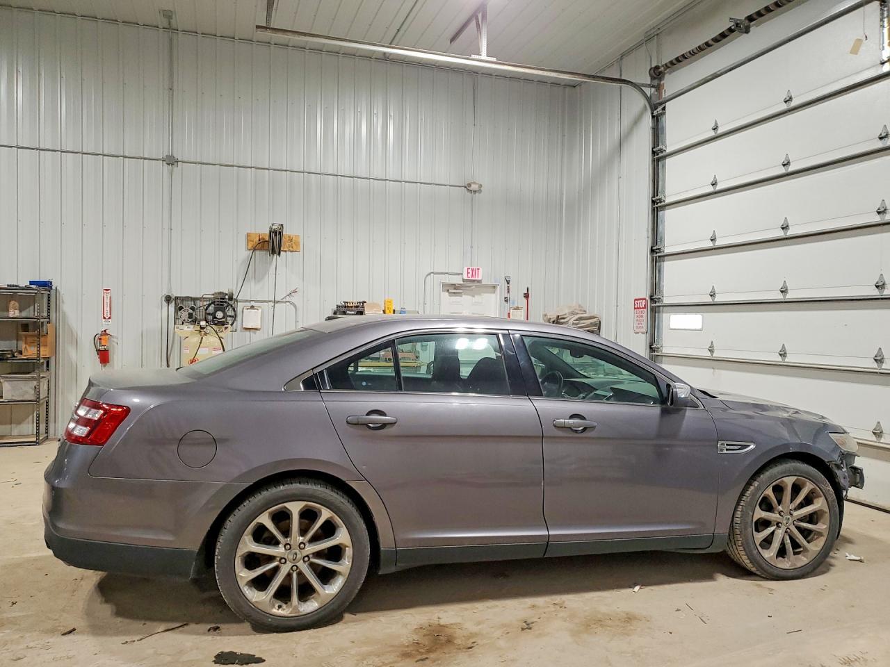 2013 Ford Taurus Limited - Image 3