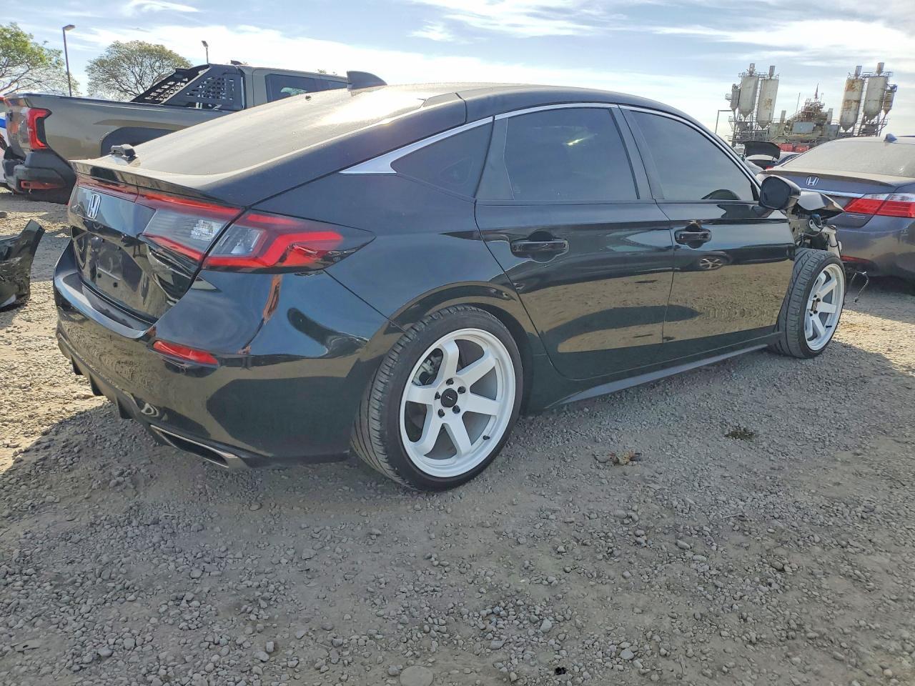 2024 Honda Civic Sport Touring - Фото 3