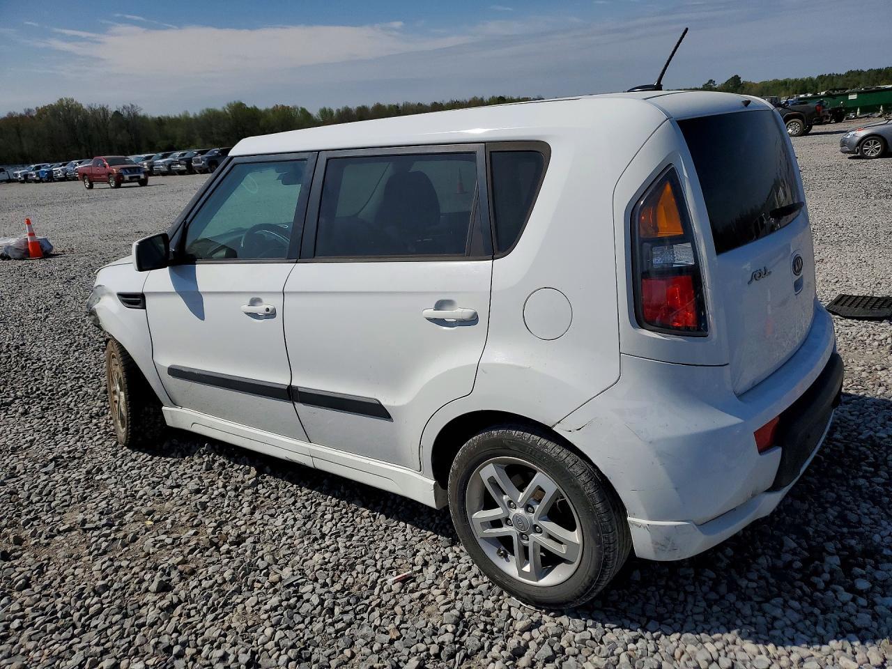 2011 Kia Soul + - Фото 2