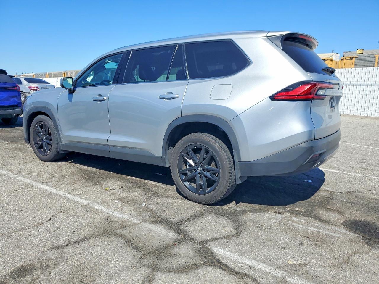 2024 Toyota Grand Highlander Limited - Image 2