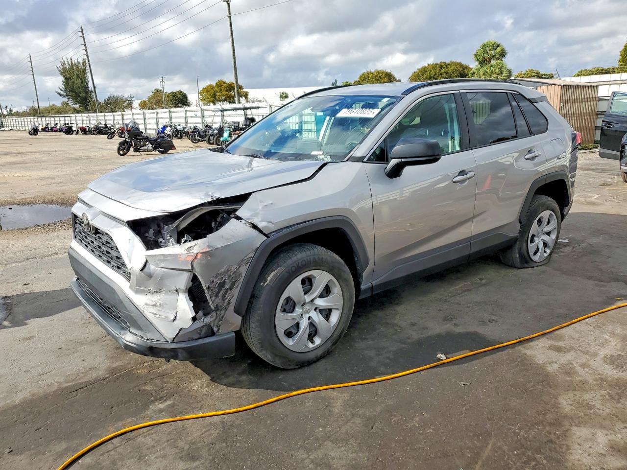 2020 Toyota Rav4 Le