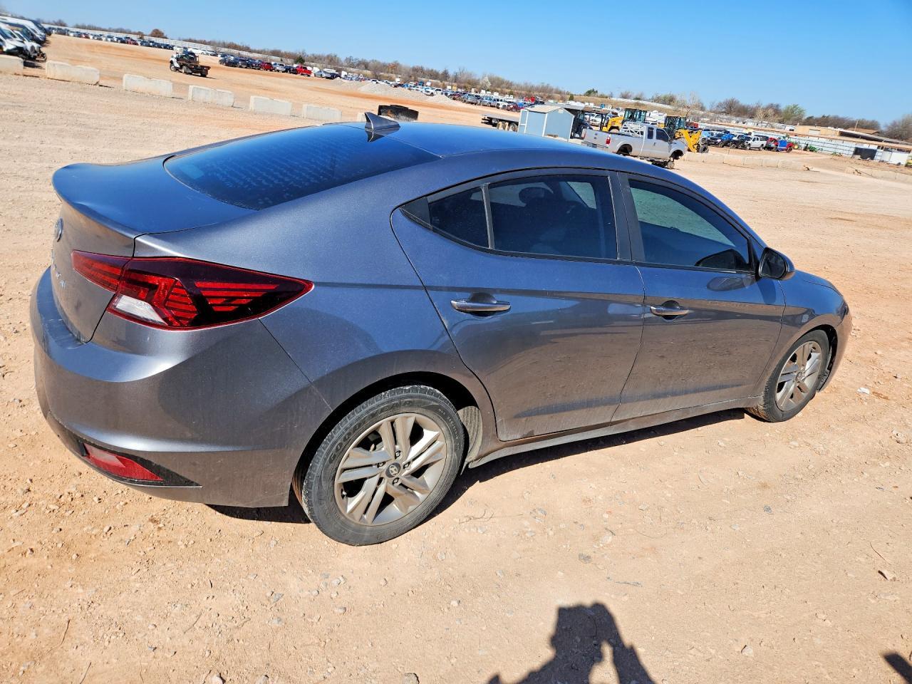 2019 Hyundai Elantra - Фото 3