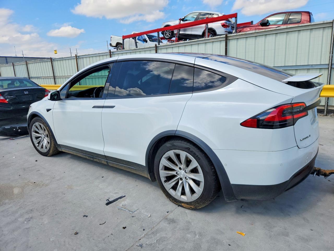 2018 Tesla Model X - Фото 2