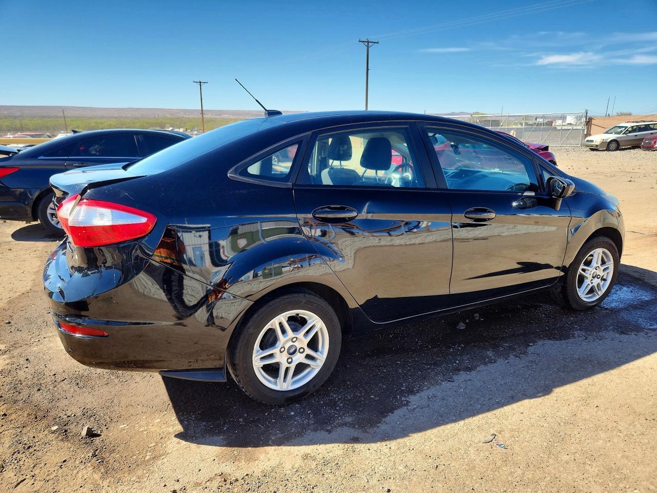 2019 Ford Fiesta Se - Фото 3