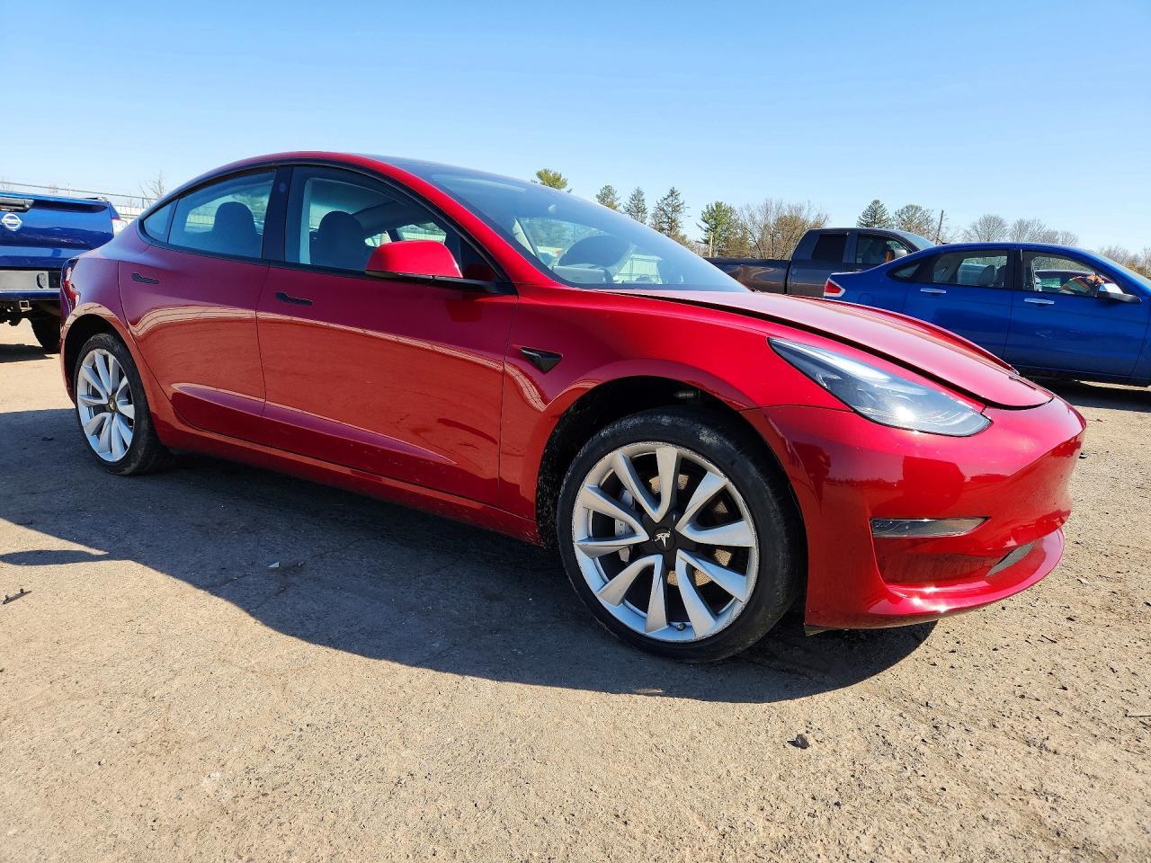 2023 Tesla Model 3 - Фото 4